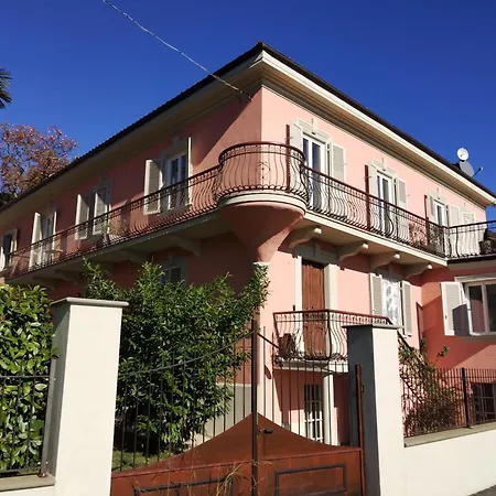 Casa Salvan ベッド・アンド・ブレックファスト